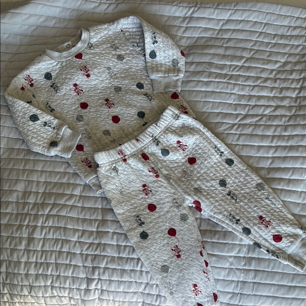 Disney Mickey and Minnie Sweatshirt and Joggers Outfit